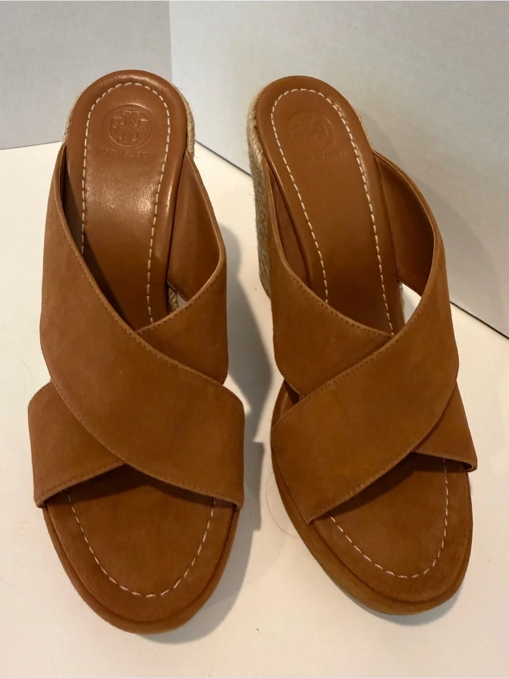 Tory Burch Bailey Espadrille Wedge Sandals 11 Brown Suede Gold Logo High Wedge